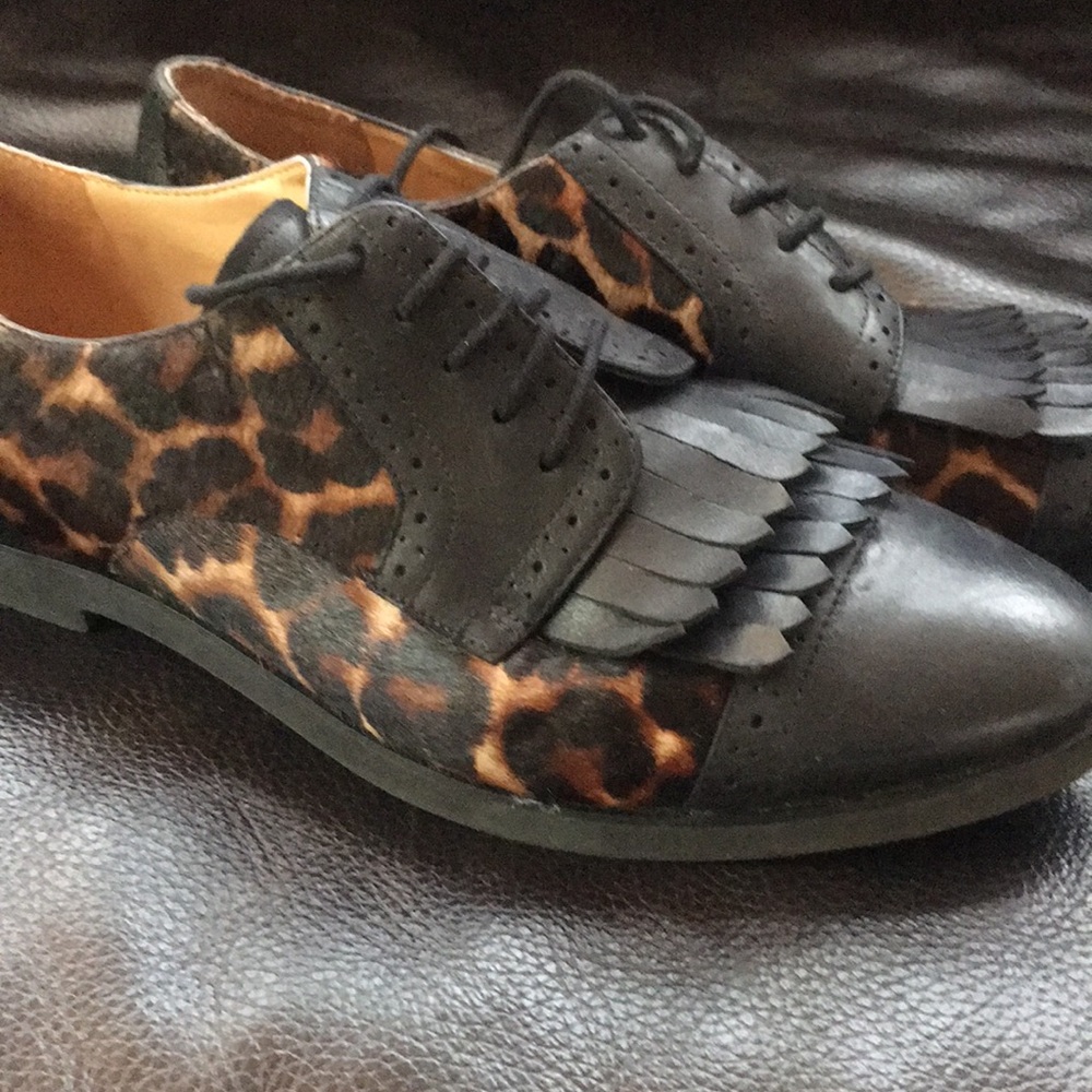 Enzo Angiolini leopard oxfords